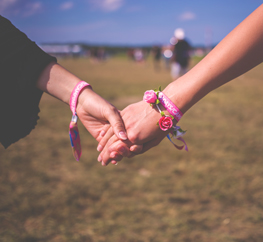 holding hands united